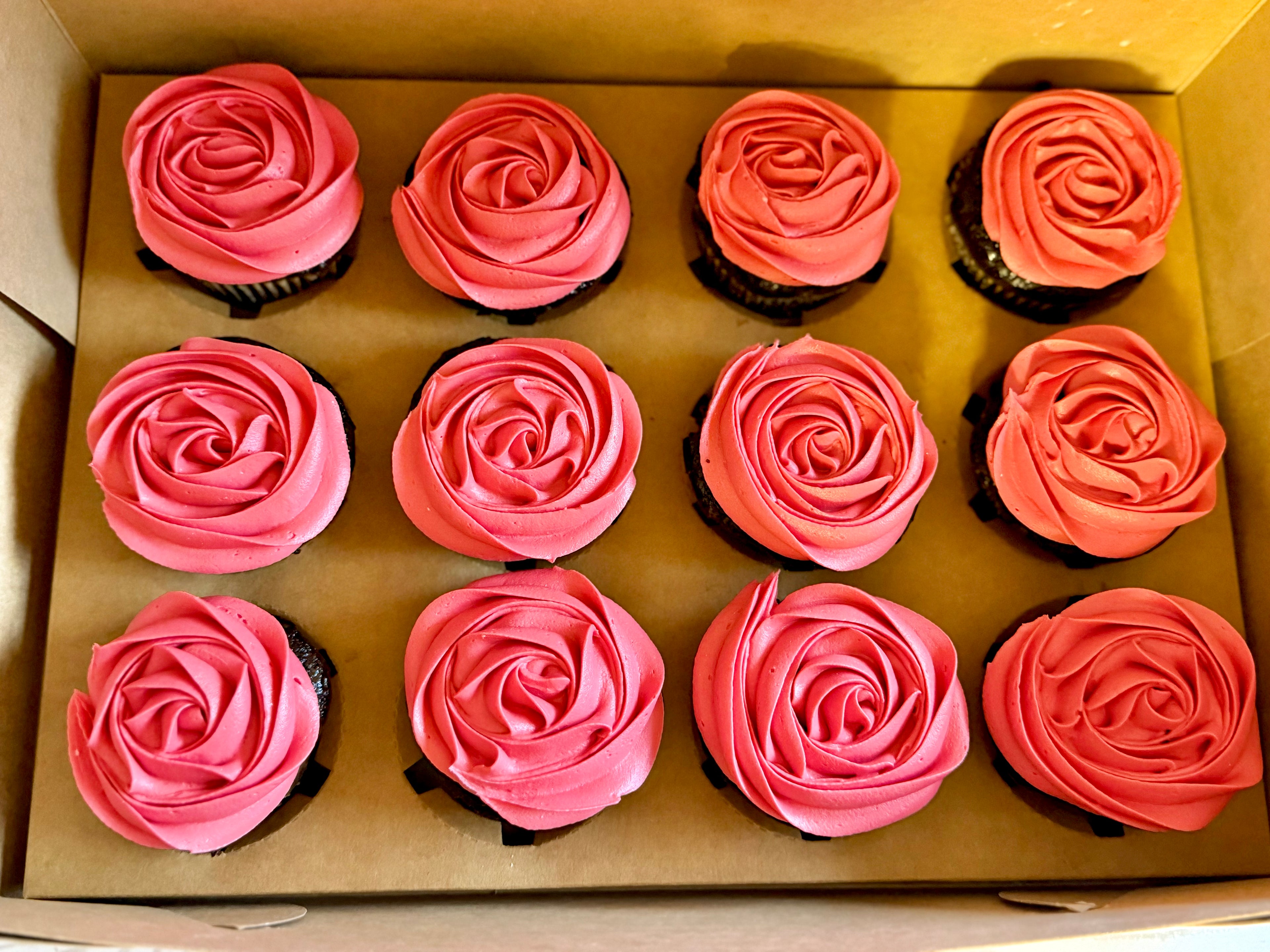 CLASSIC CUPCAKES - DOZEN