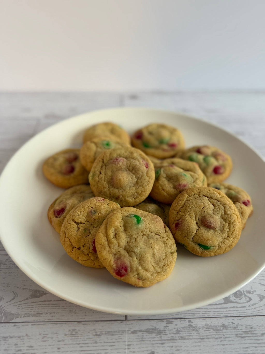 CLASSIC M&M COOKIES